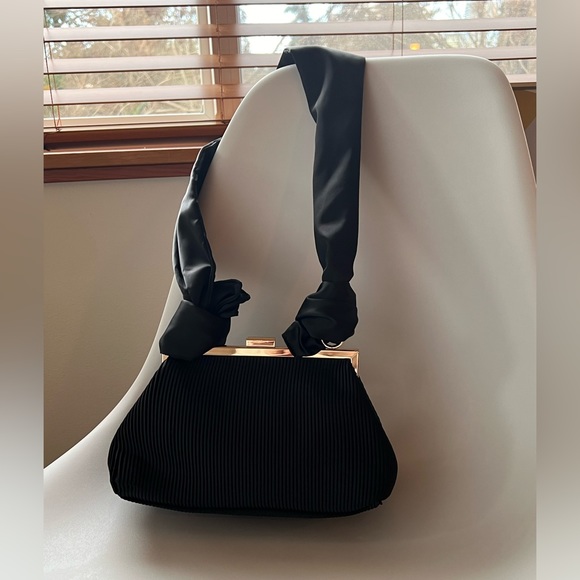 &Other Stories Party Pleated Satin Knot Handle Bag Pouch Bag - Picture 5 of 10